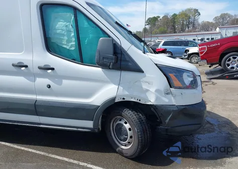 2019 Ford Transit-250 z USA, uszkodzony, nr VIN 1FTYR2CM8KKA13993